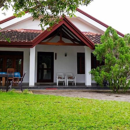 Mina Villa Hikkaduwa Kültér fotó