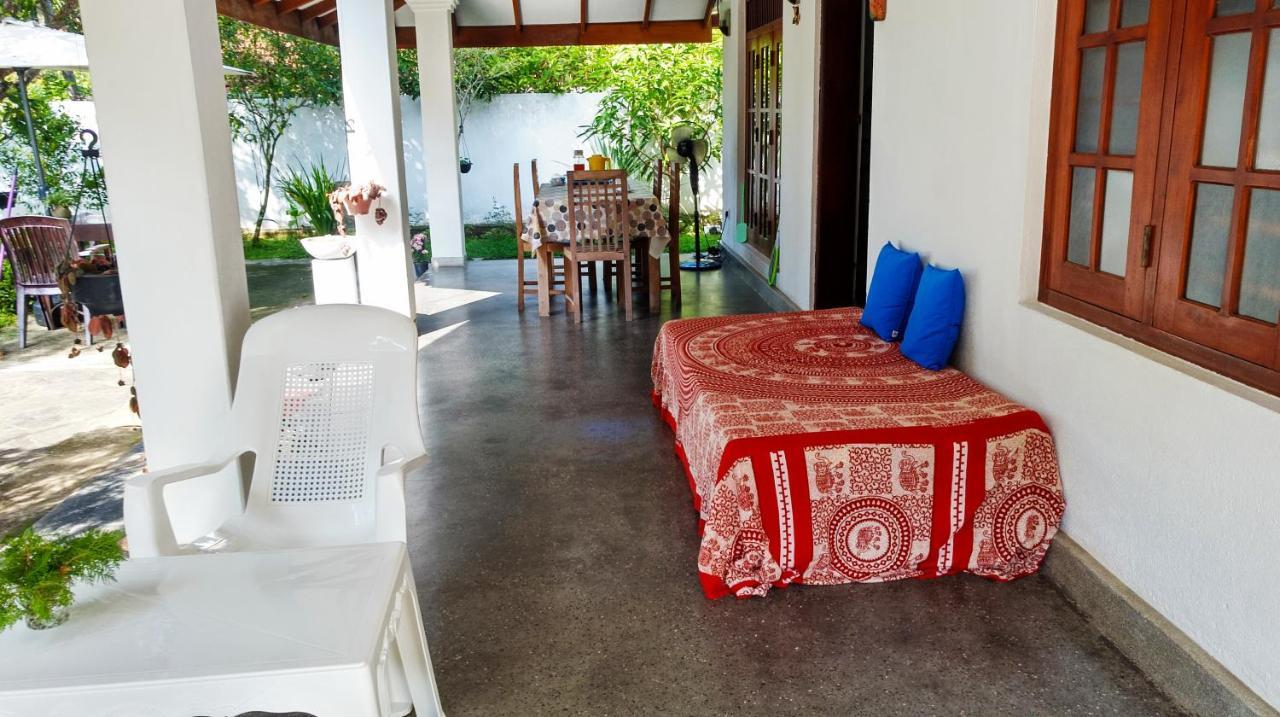 Mina Villa Hikkaduwa Kültér fotó